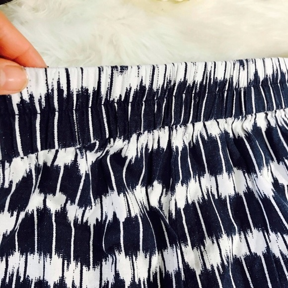 Loft navy and white skirt - Picture 2 of 4